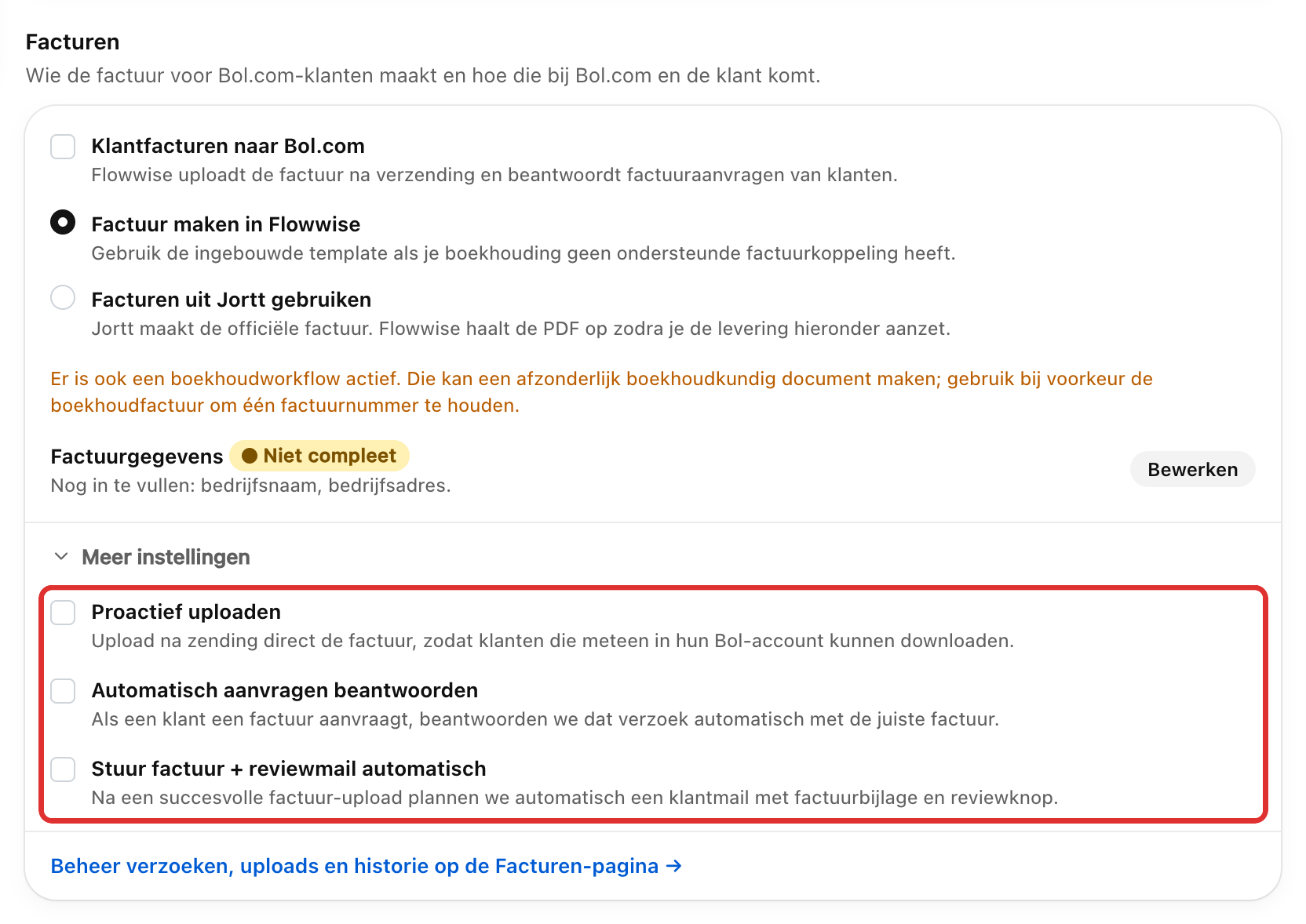 Het blok Facturen met Meer instellingen open: Proactief uploaden, Automatisch aanvragen beantwoorden en Stuur factuur + reviewmail automatisch; de drie vinkjes zijn rood omlijnd