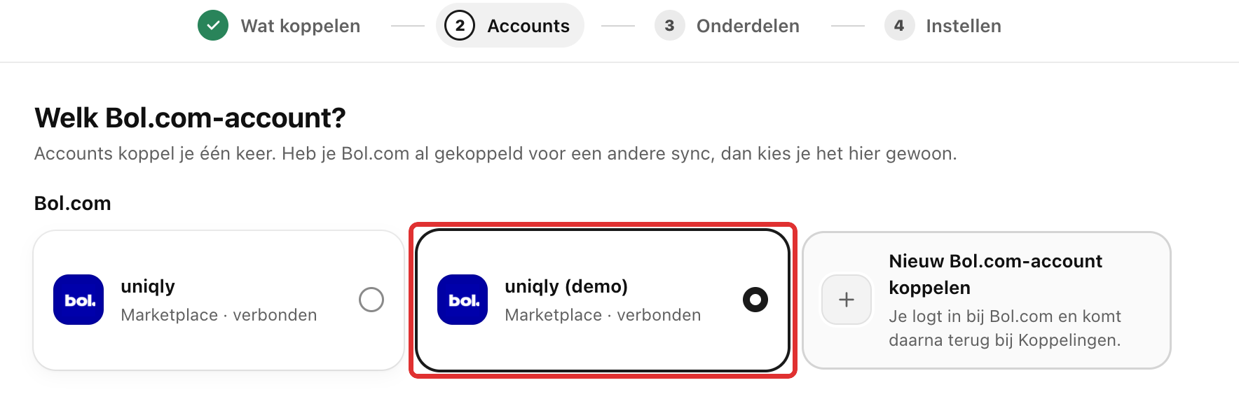 De stap Welk Bol.com-account? met twee gekoppelde accounts en de keuze Nieuw Bol.com-account koppelen; het gekozen account is rood omlijnd
